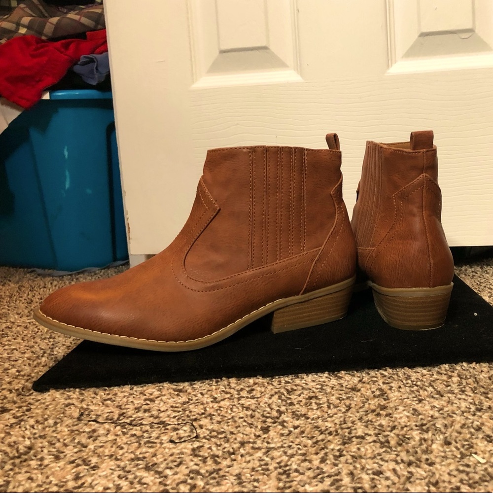 Ankle boots